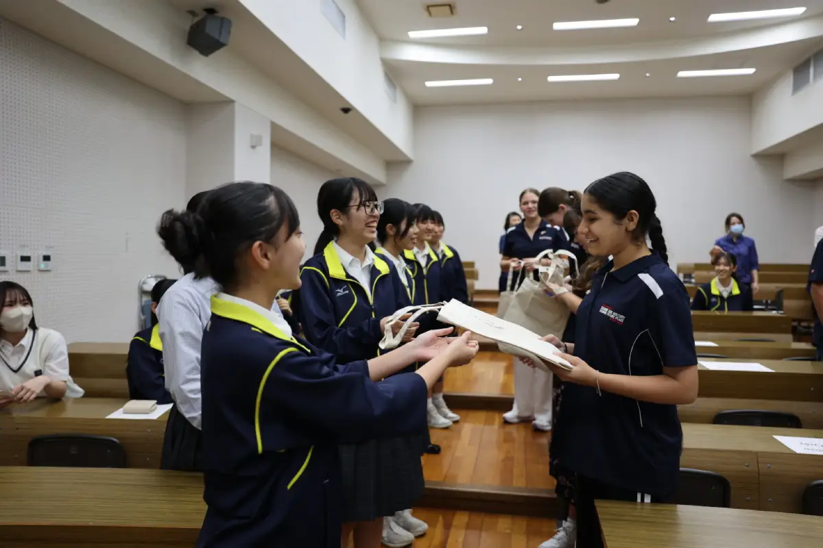 Gift exchange with students from Naha International High School. 22/6/26